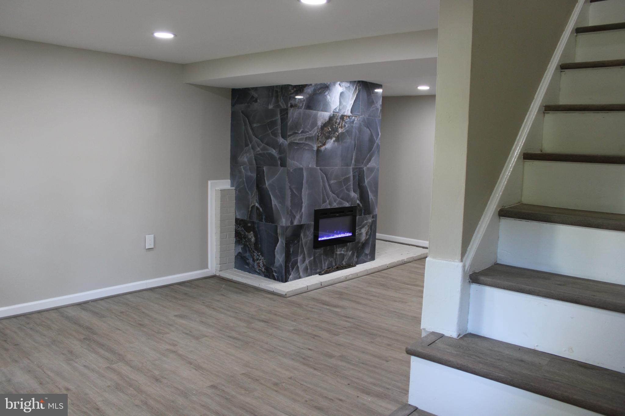 MARLBORO MEADOWS - Residential