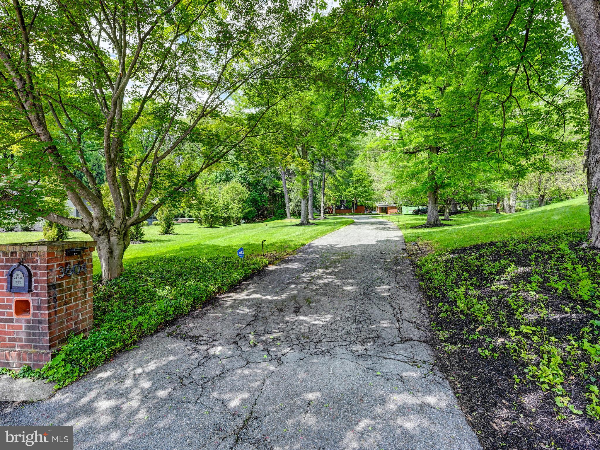 3604 BARBERRY COURT