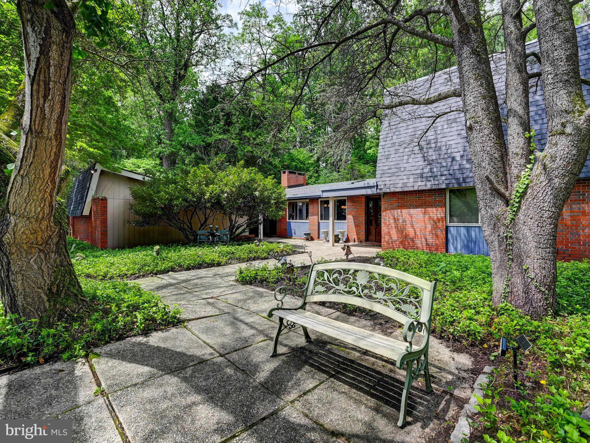 3604 BARBERRY COURT