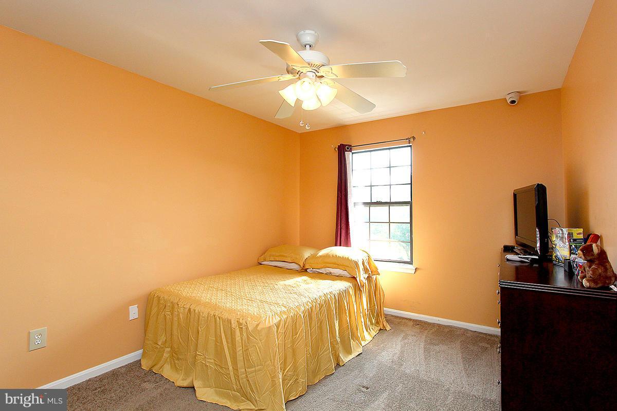 LAUREL LAKES PLAT 3 - Residential