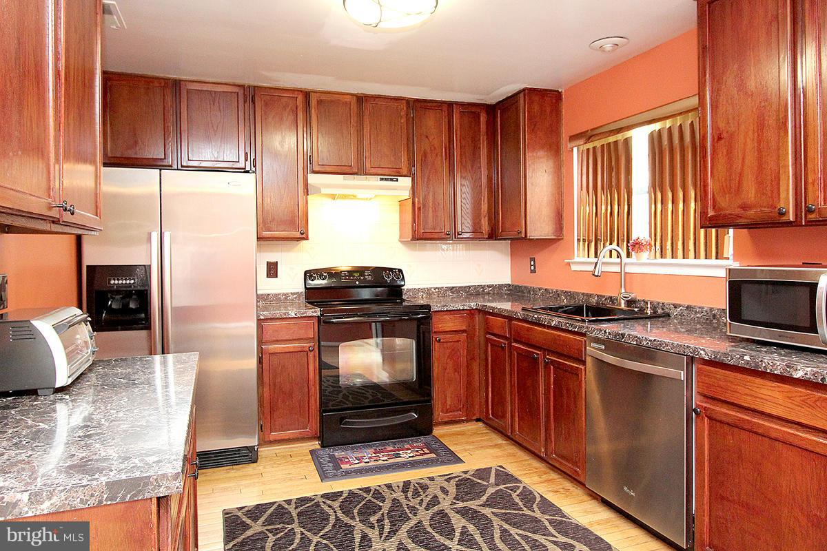 LAUREL LAKES PLAT 3 - Residential