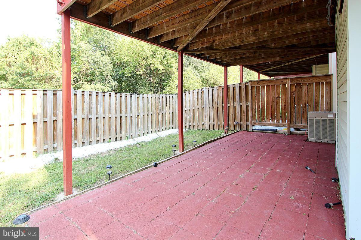 LAUREL LAKES PLAT 3 - Residential