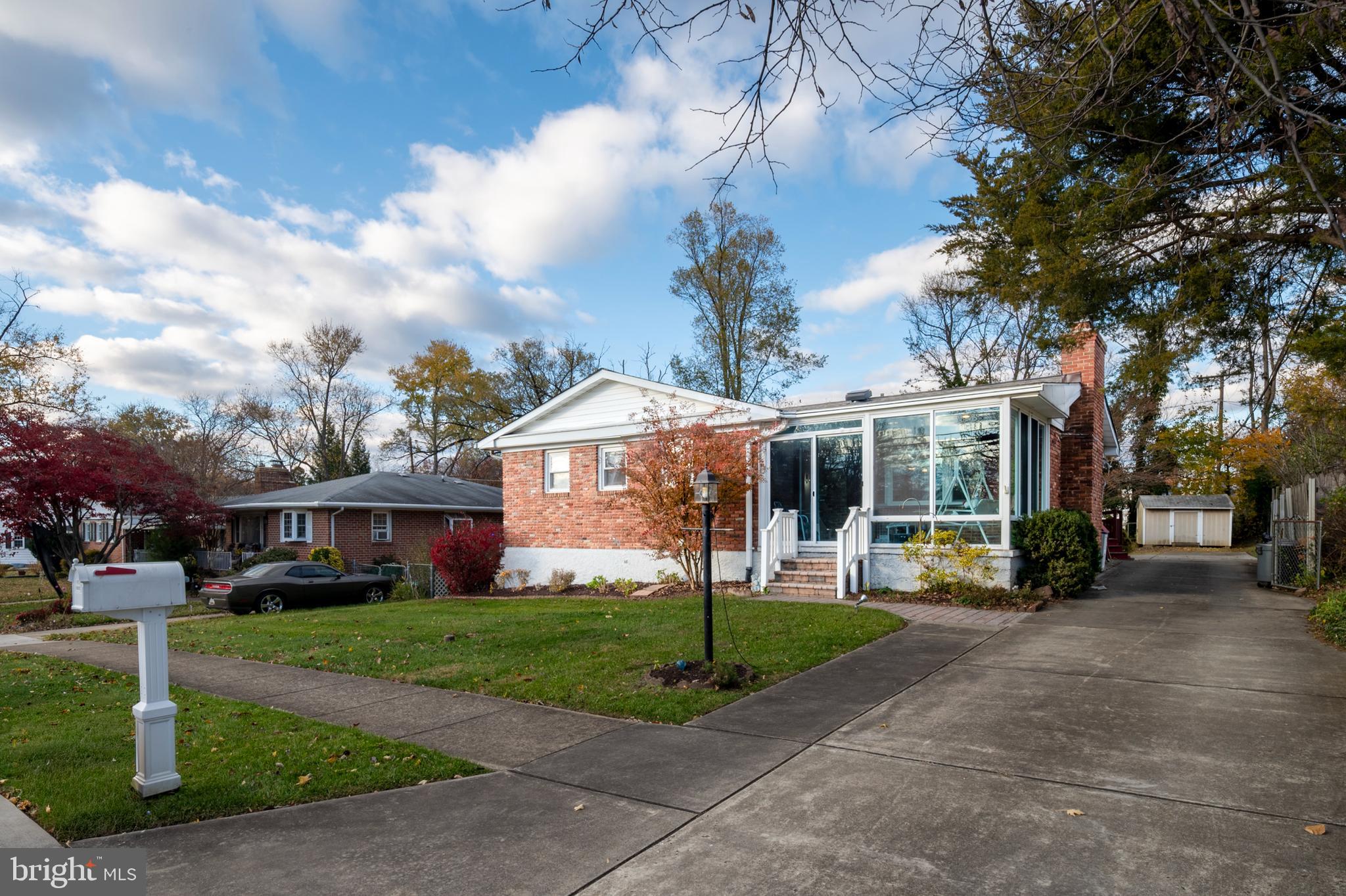 2305 ROCKWELL AVENUE