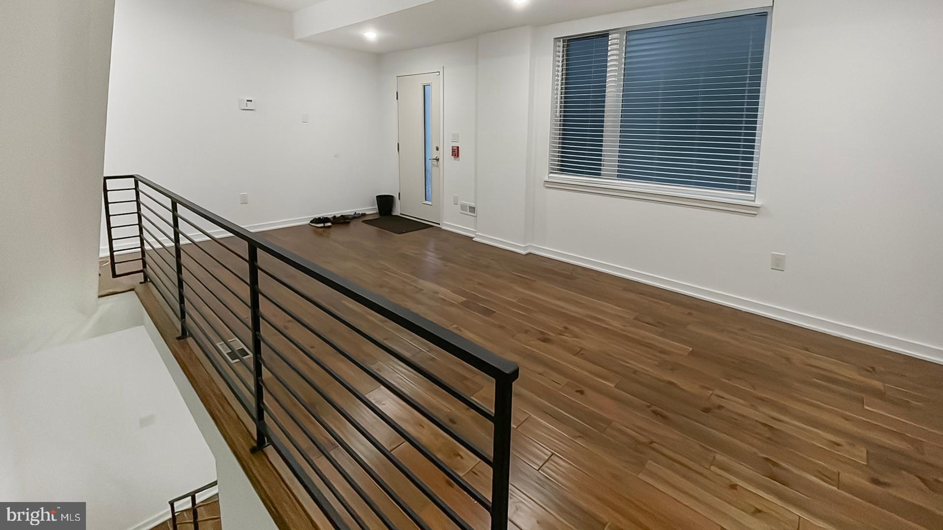 WALNUT HILL - Residential