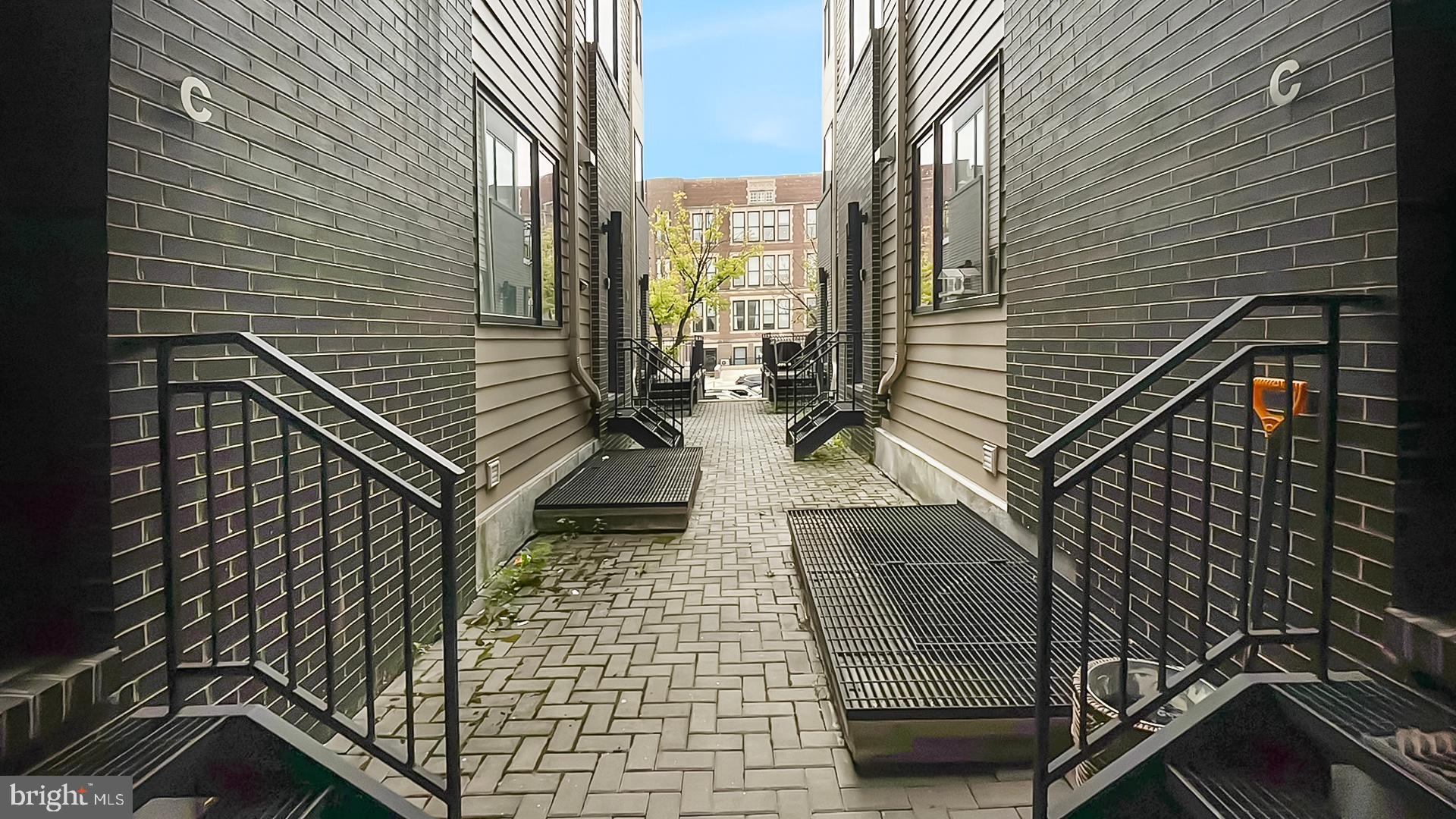4727 WALNUT STREET 00 4