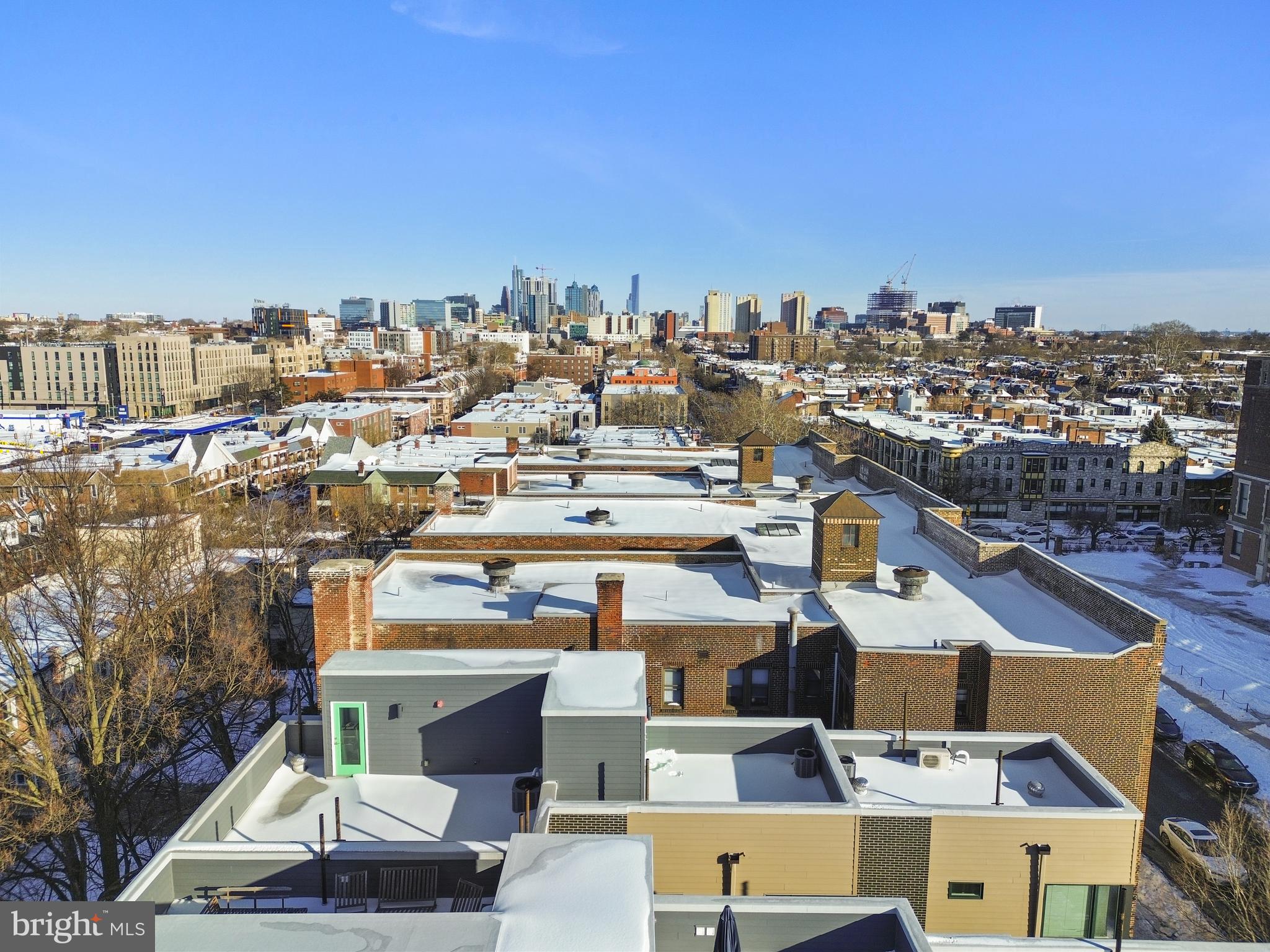 WALNUT HILL - Residential