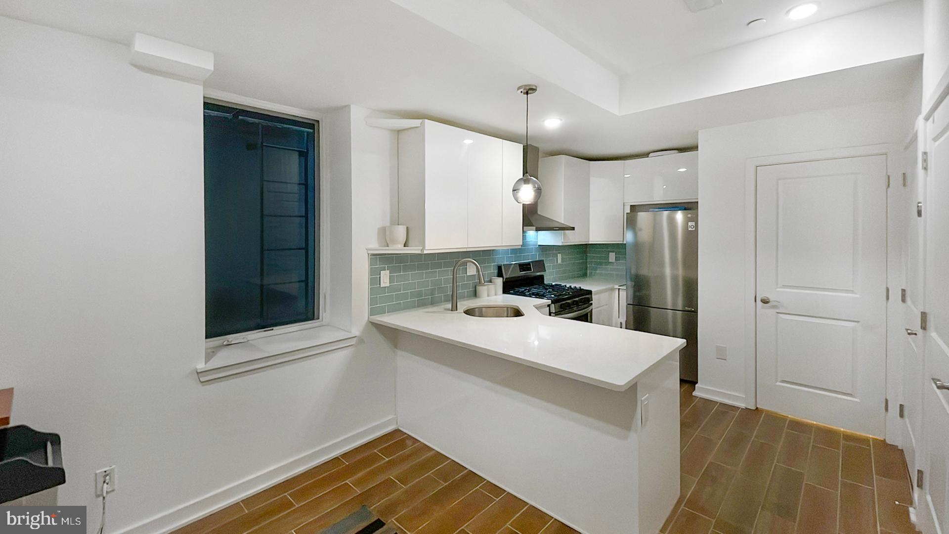 WALNUT HILL - Residential