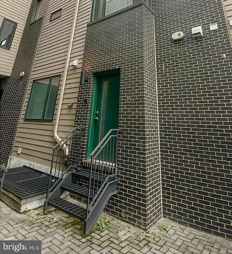 WALNUT HILL - Residential