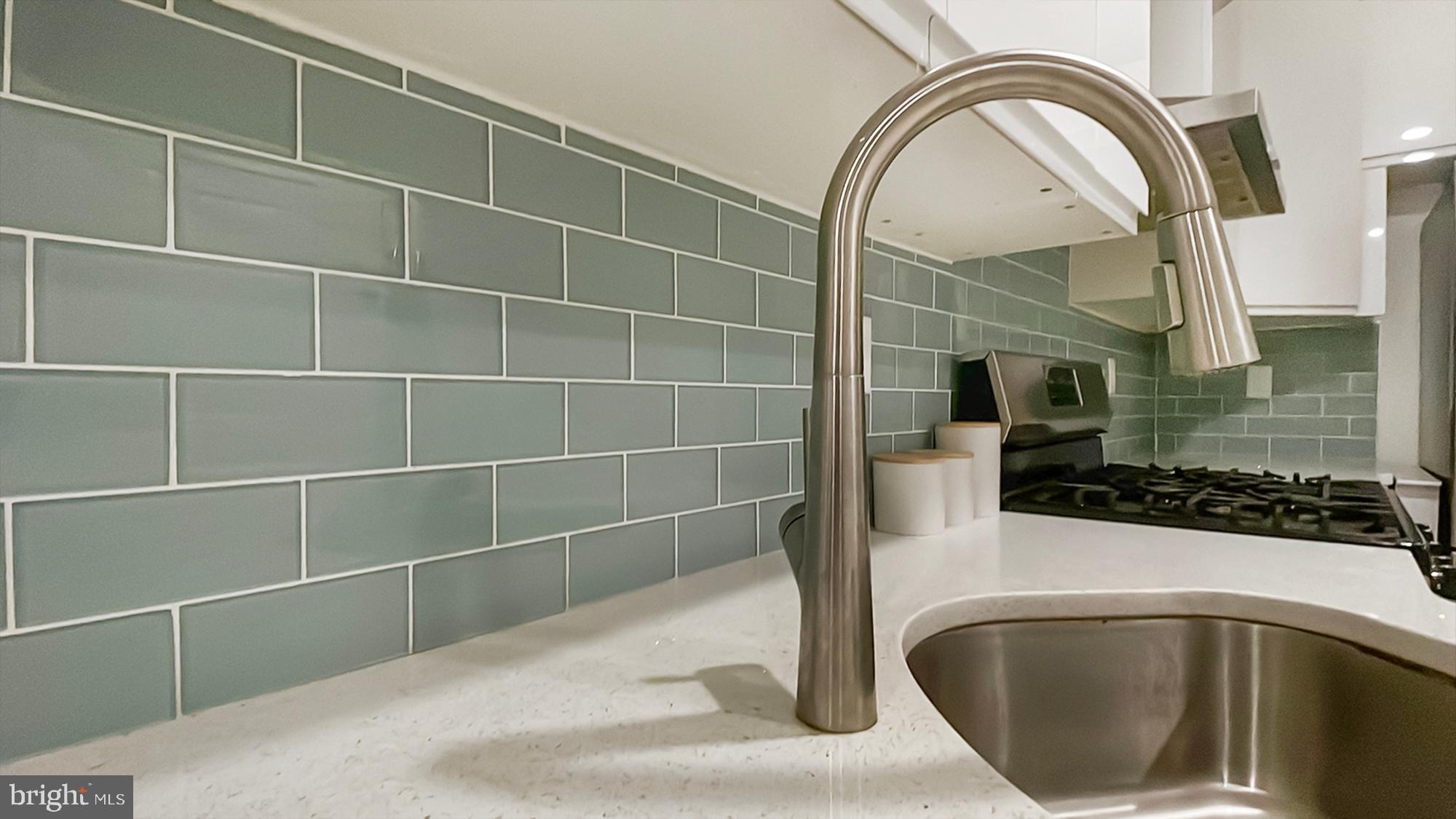 WALNUT HILL - Residential