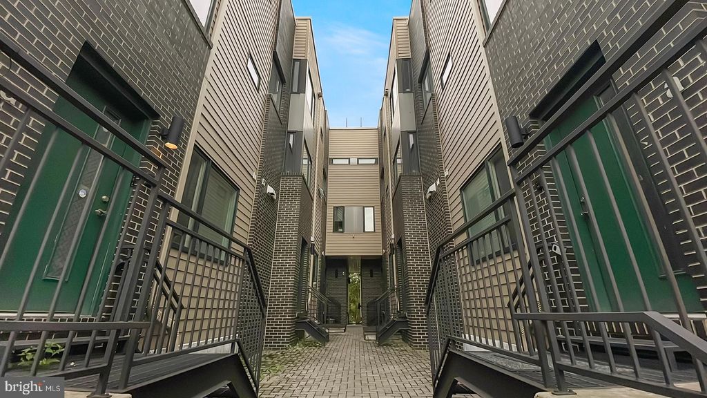 Photo of 4727 - 00 Walnut Street #4, PHILADELPHIA, PA 19139 (MLS # PAPH2548114)