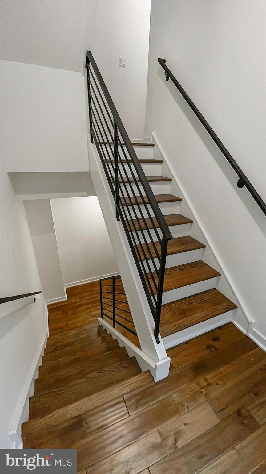 WALNUT HILL - Residential