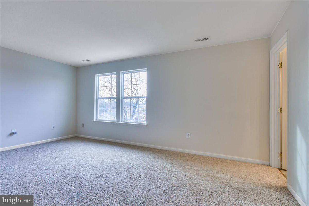 WINDSOR  MILL - Residential