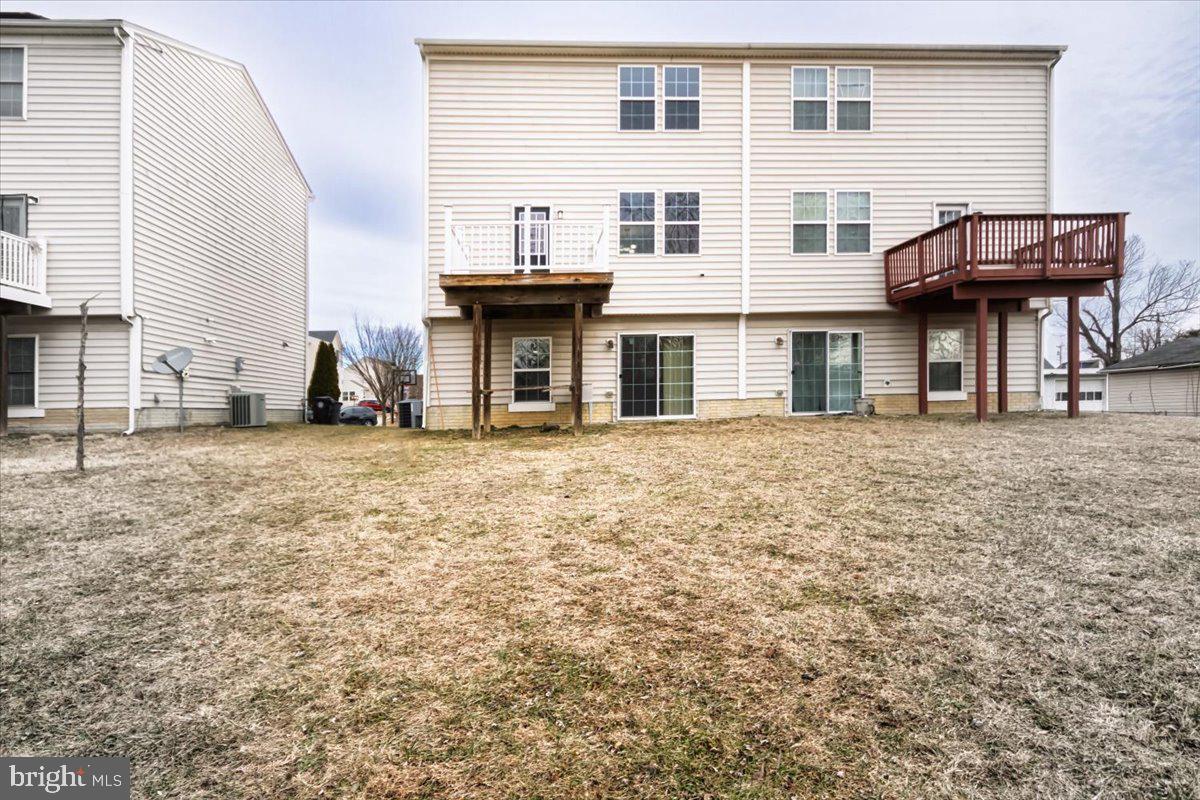 WINDSOR  MILL - Residential