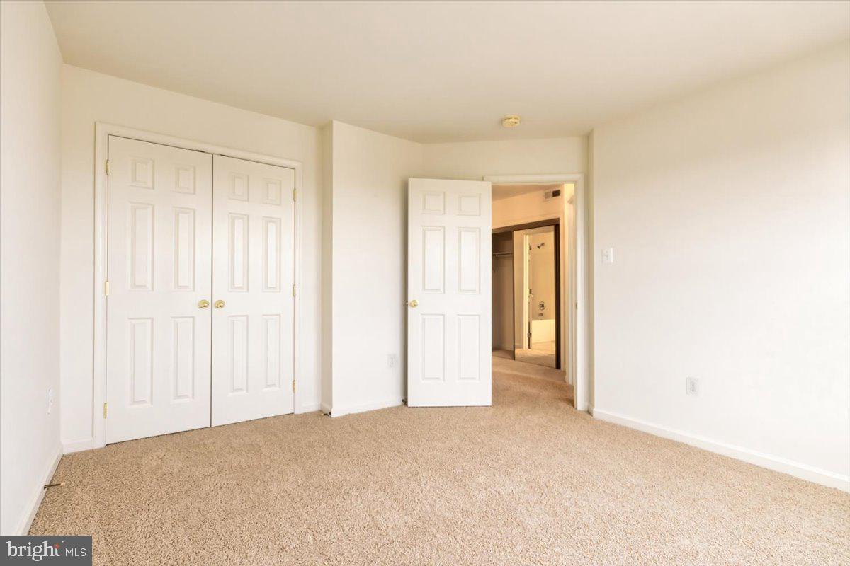 WINDSOR  MILL - Residential