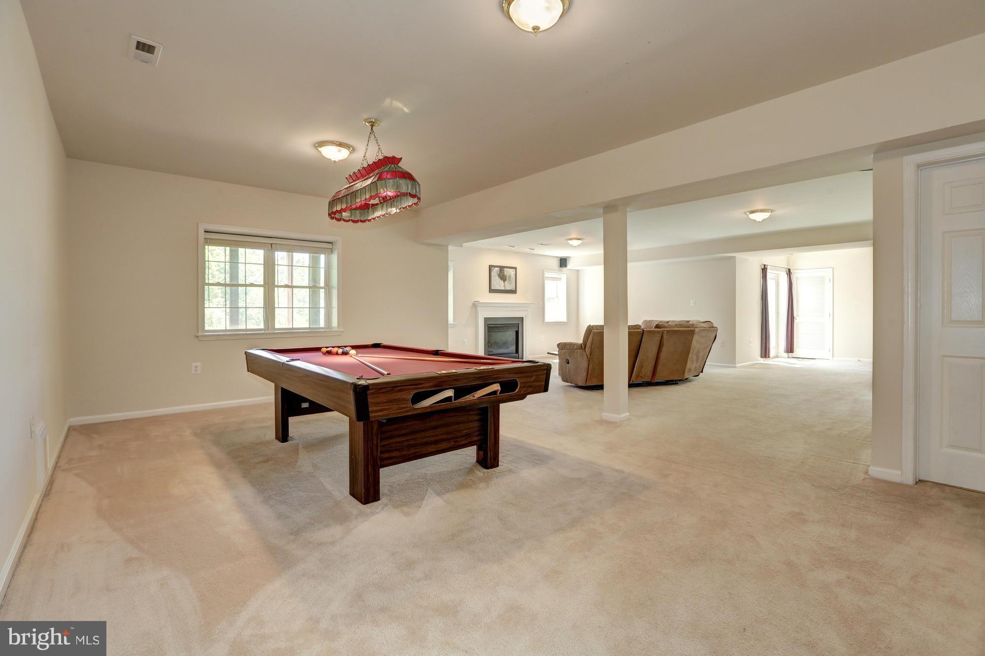 SPRING MEADOWS - Residential