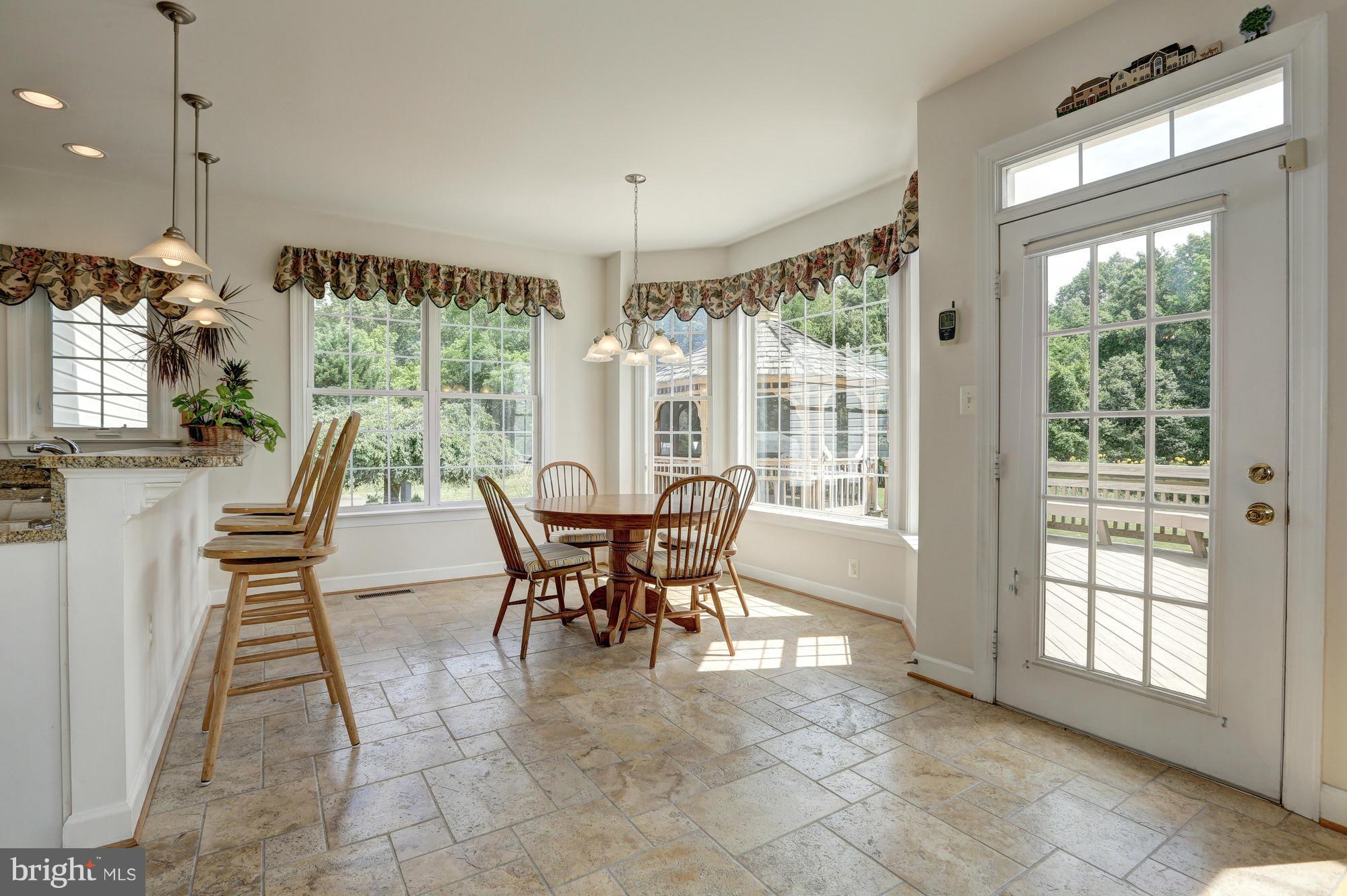 SPRING MEADOWS - Residential