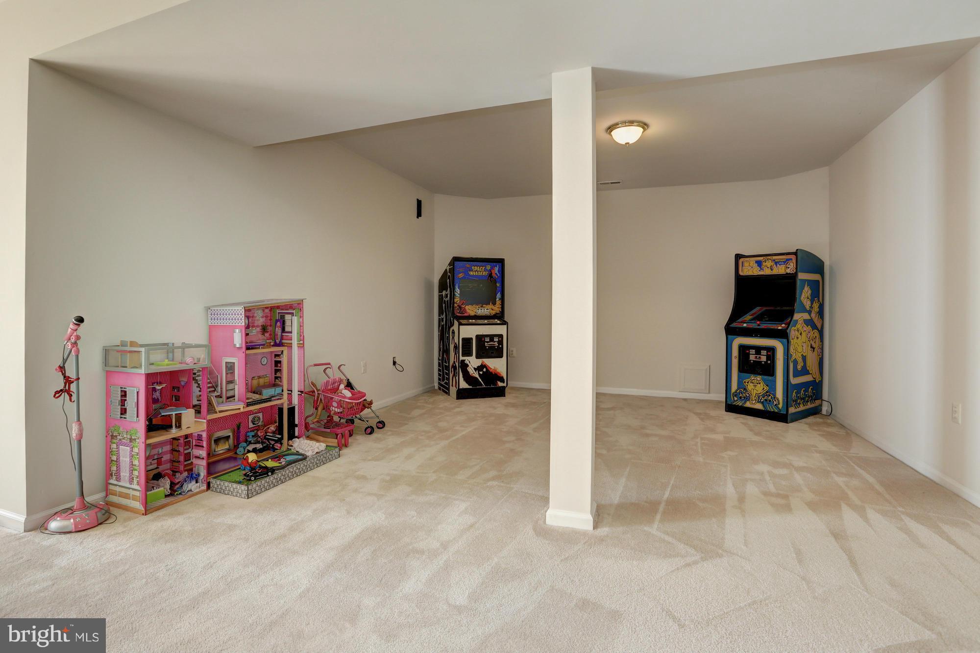 SPRING MEADOWS - Residential