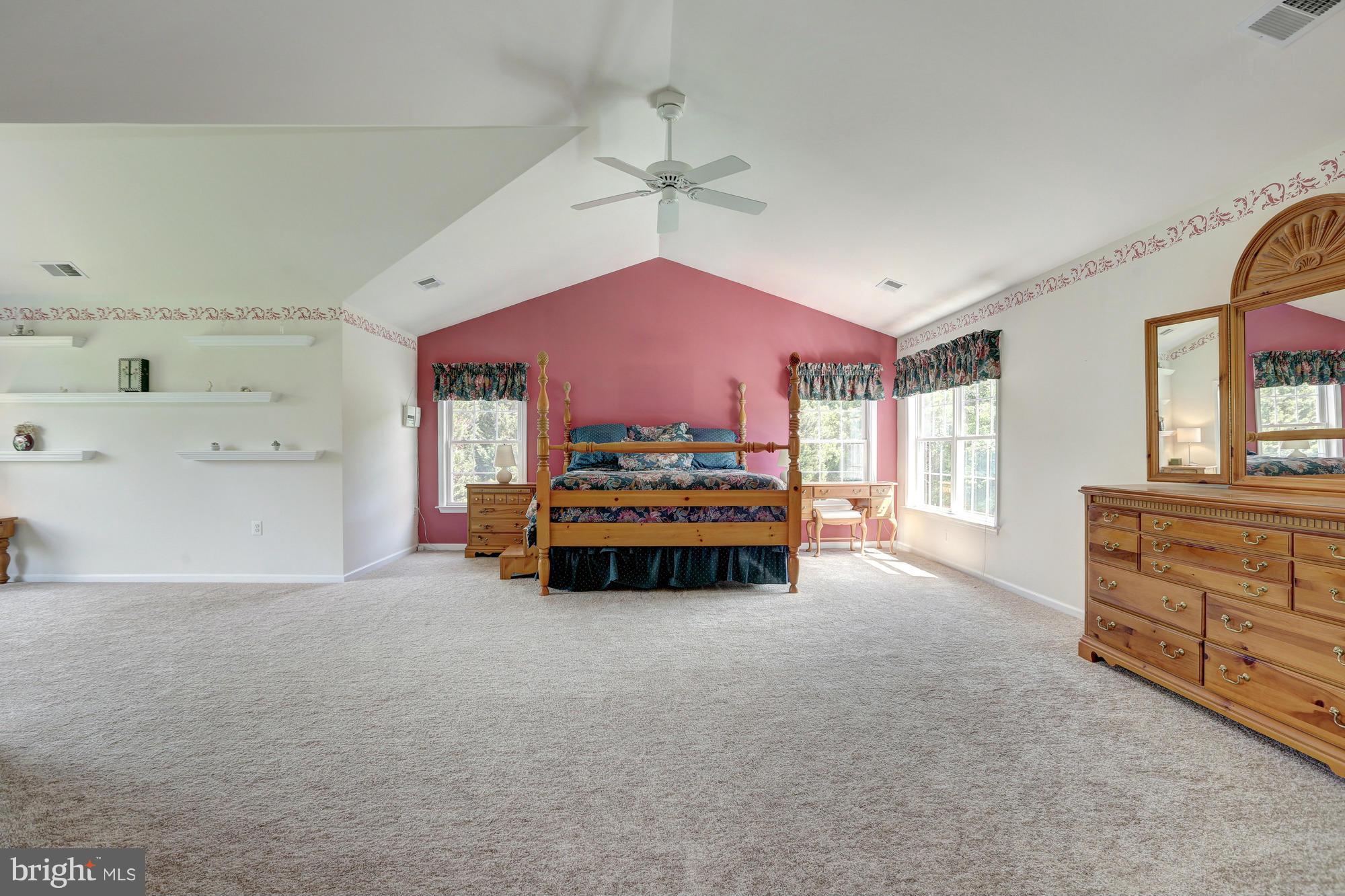 SPRING MEADOWS - Residential