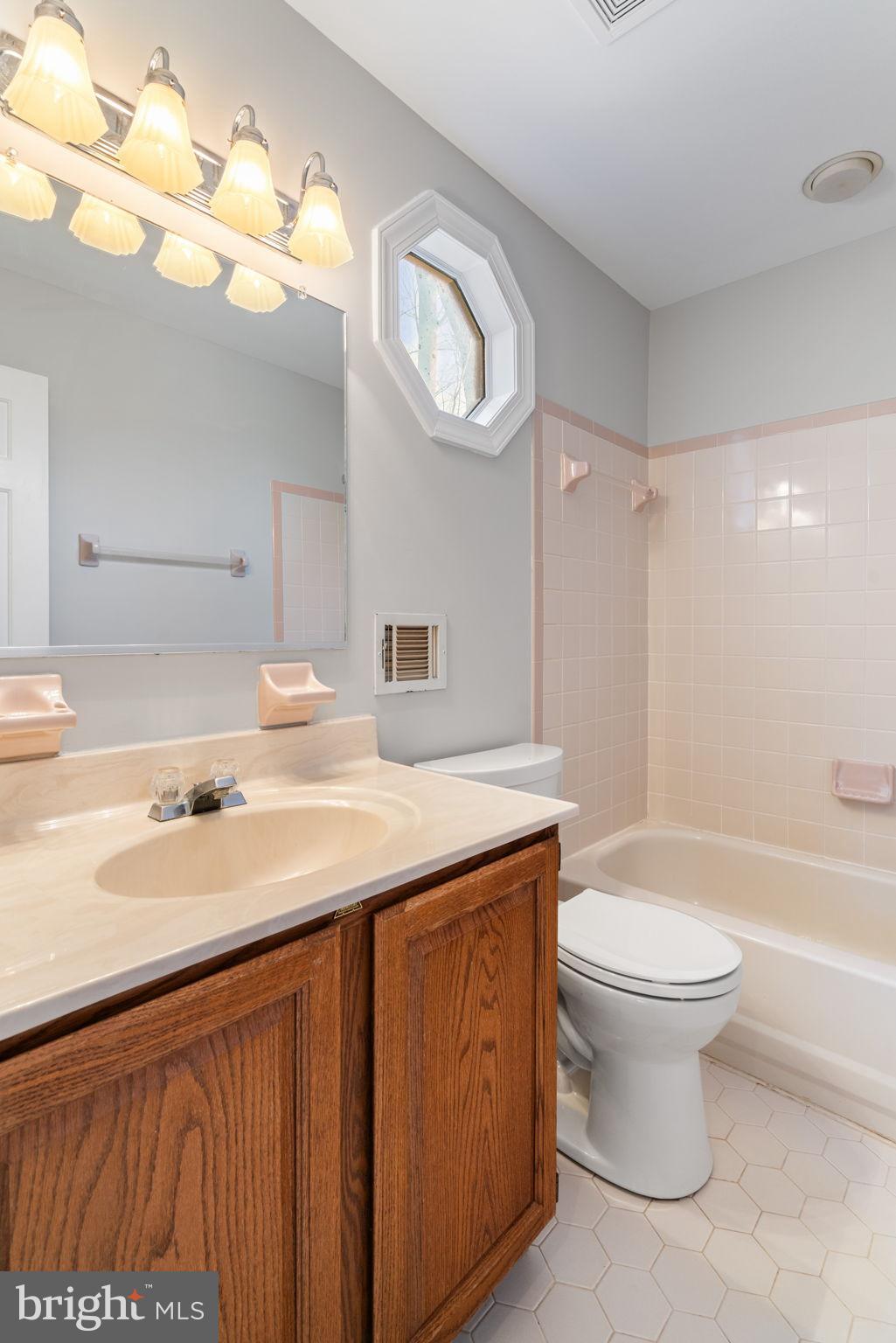 WARRENTON LAKES - Residential