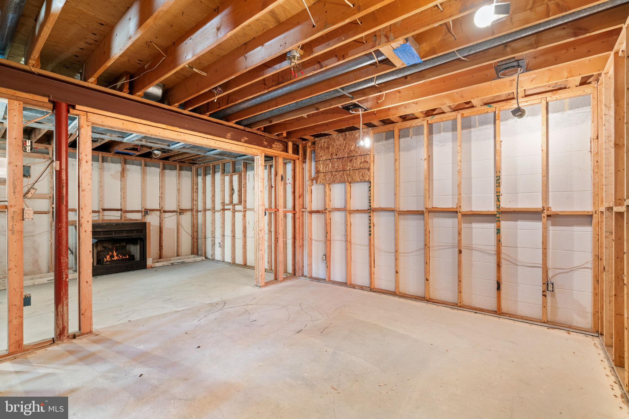 WARRENTON LAKES - Residential