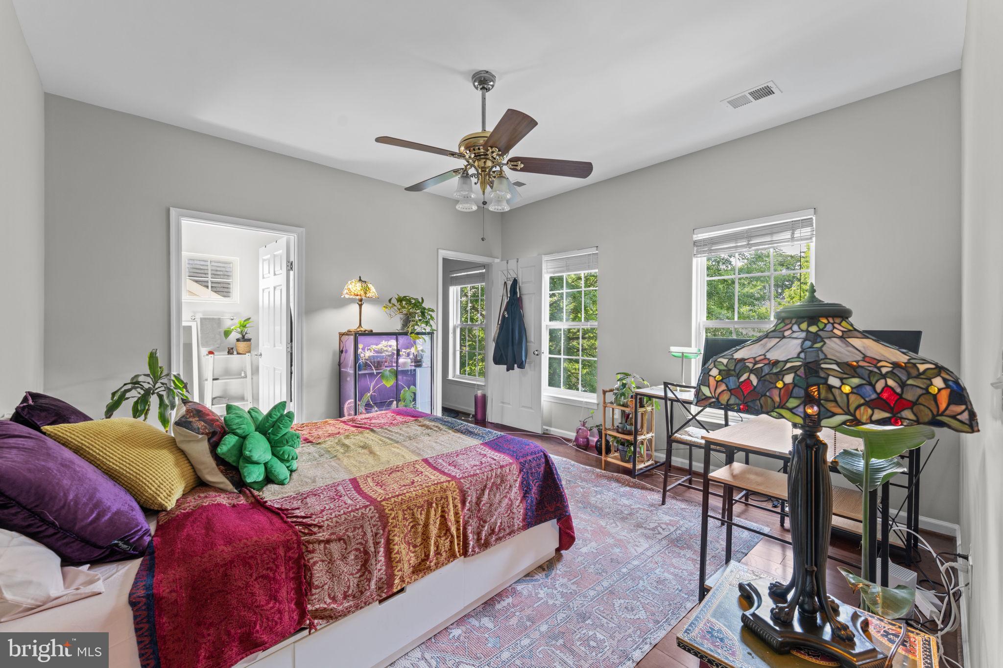 EAST HILL - Residential