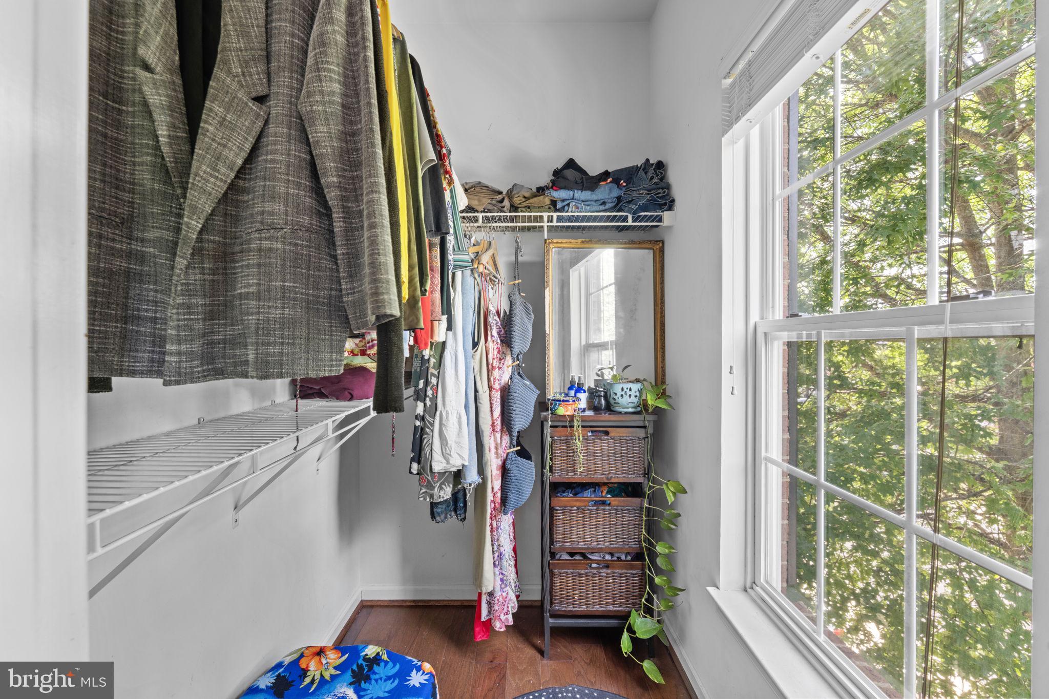 EAST HILL - Residential