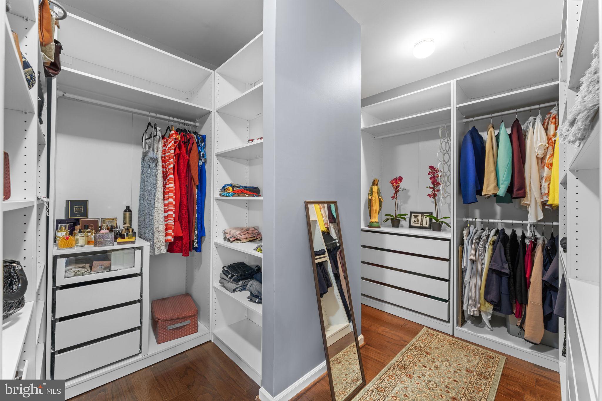 EAST HILL - Residential