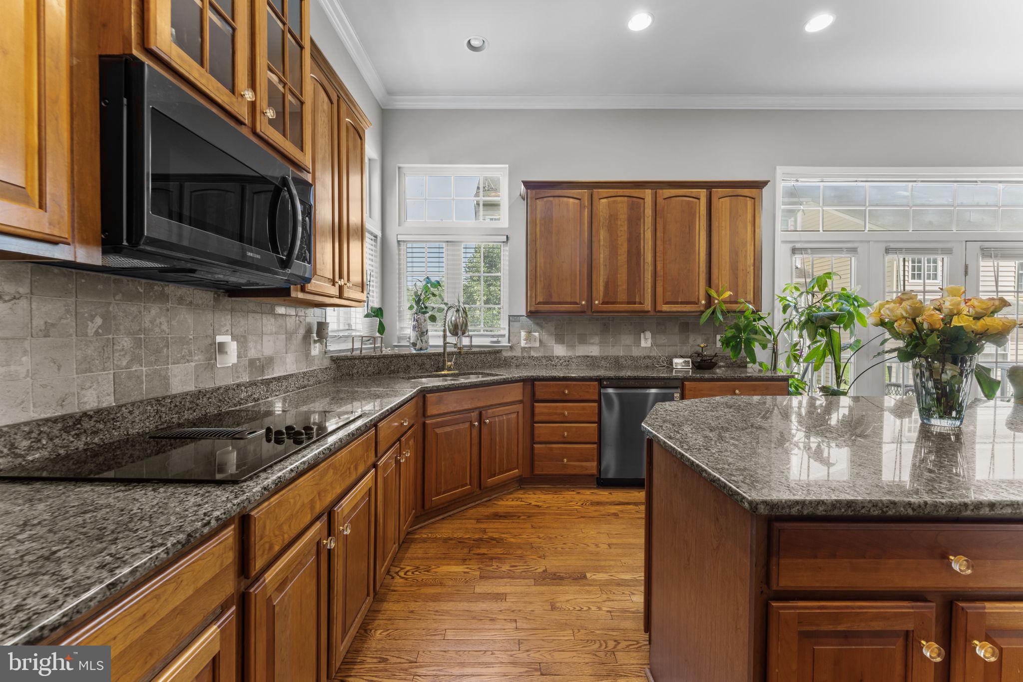 EAST HILL - Residential