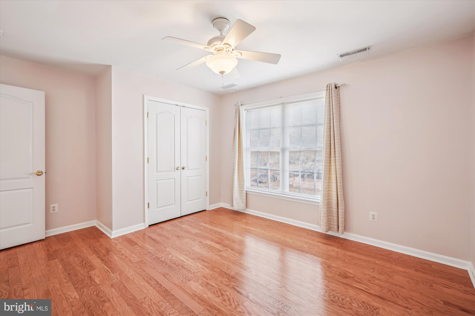 EASTON CLUB EAST - Residential