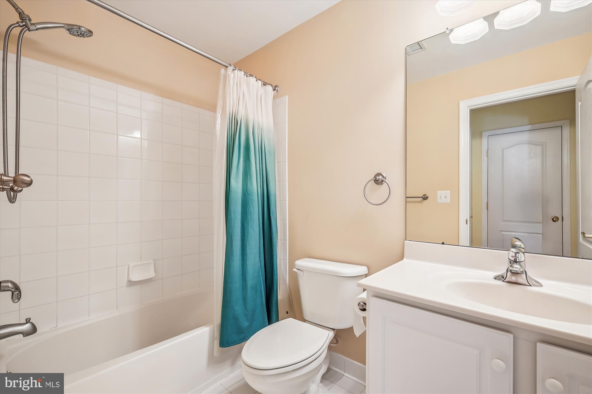 EASTON CLUB EAST - Residential