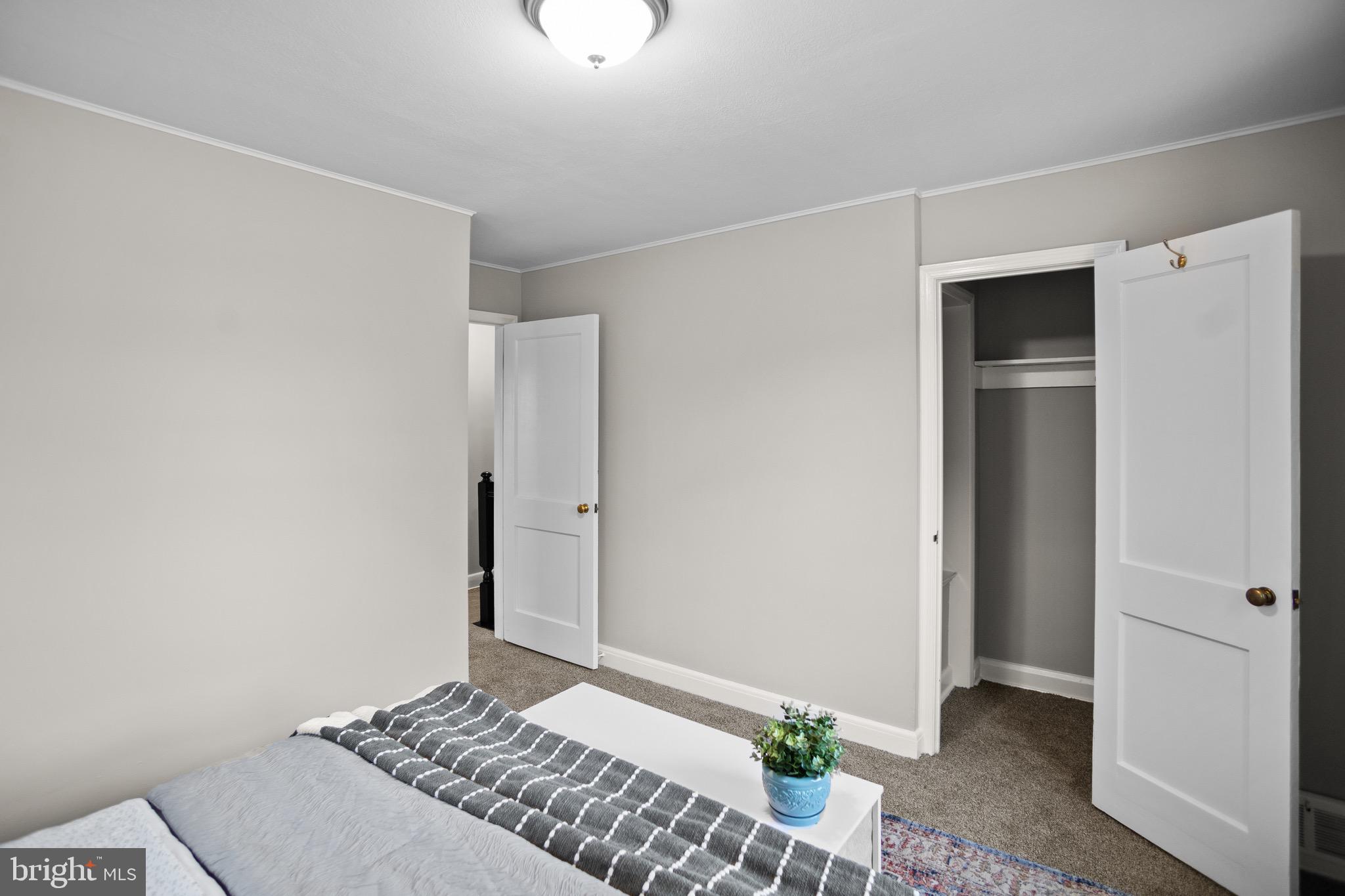 MEDFIELD - Residential