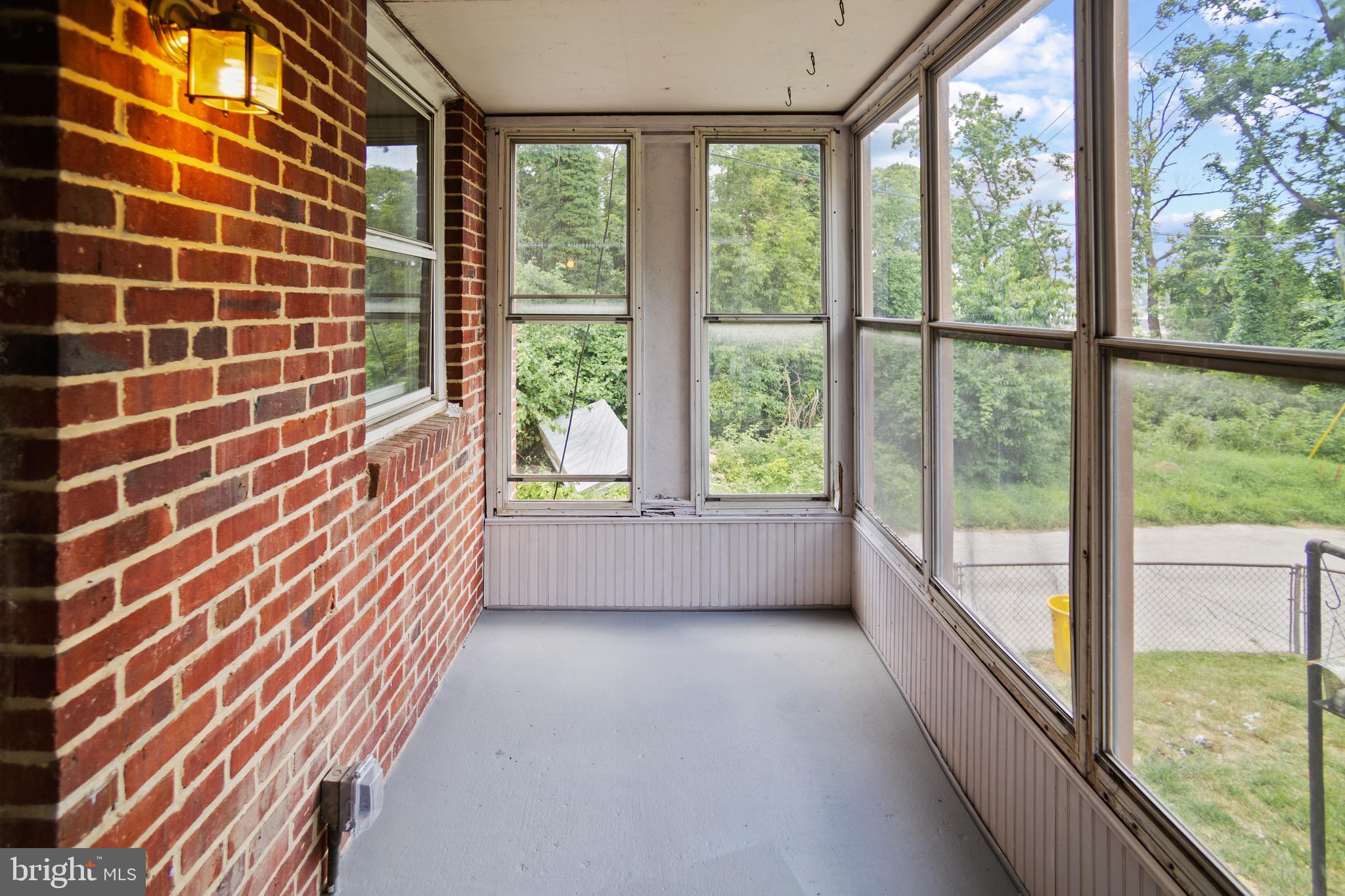 MEDFIELD - Residential