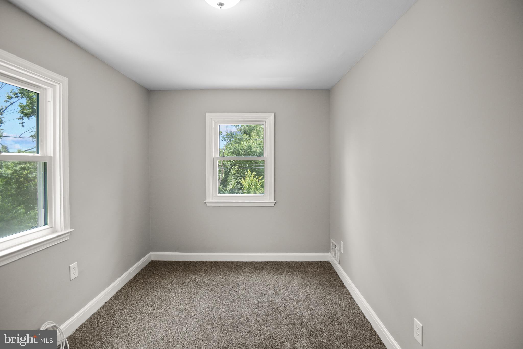 MEDFIELD - Residential