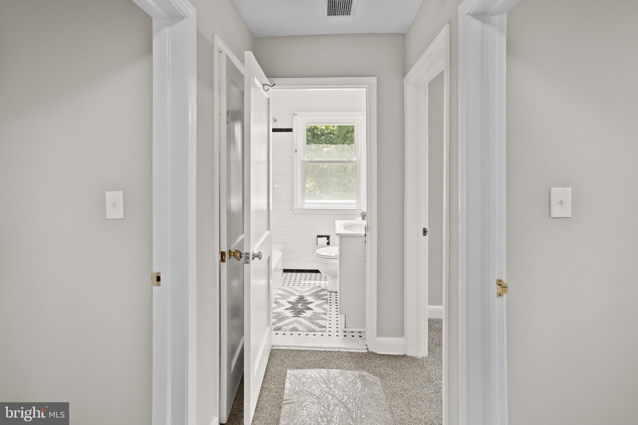 MEDFIELD - Residential