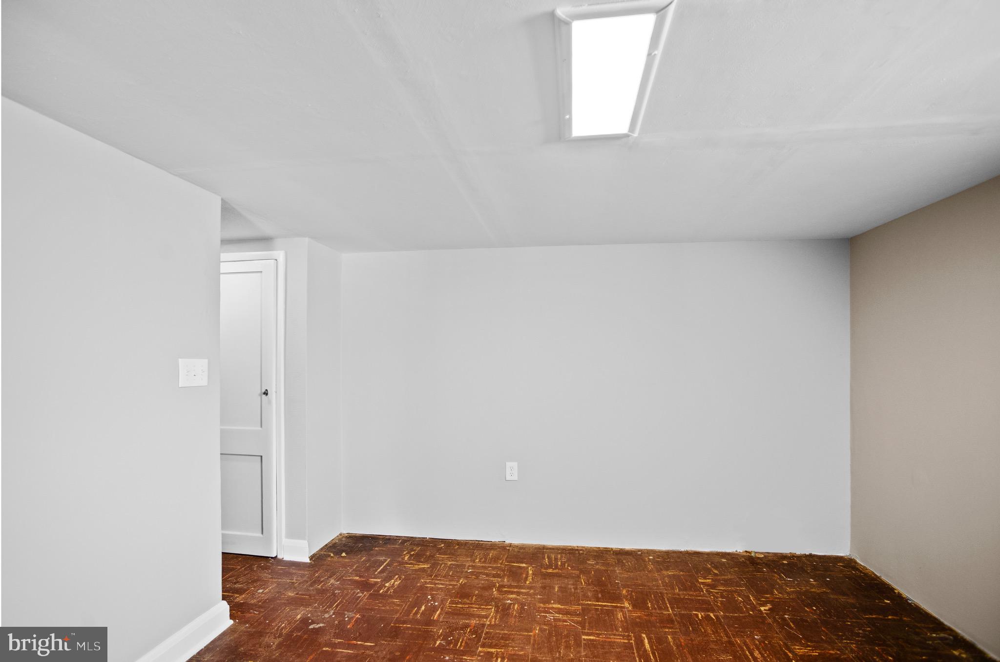 MEDFIELD - Residential