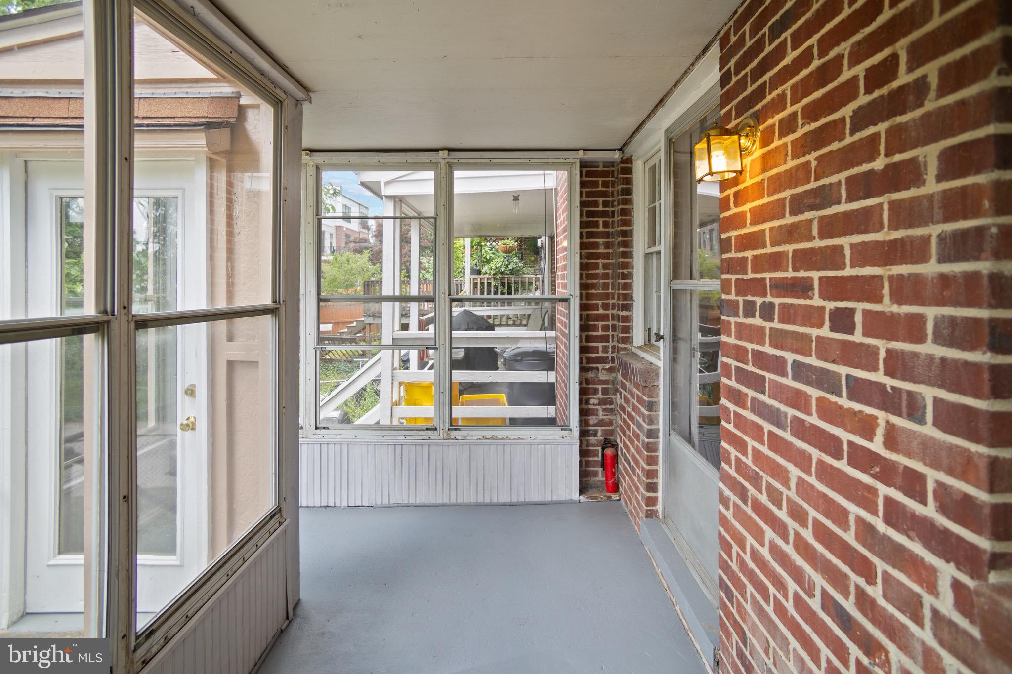 MEDFIELD - Residential