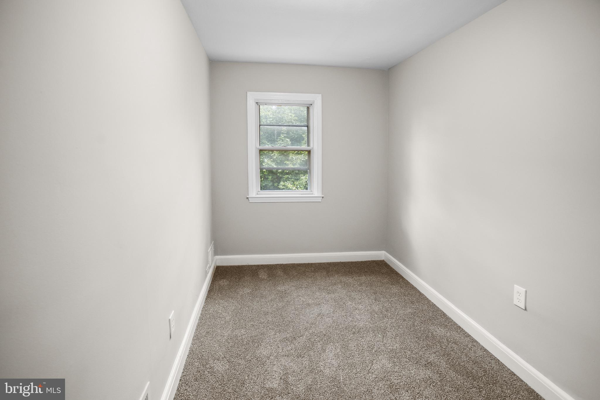 MEDFIELD - Residential