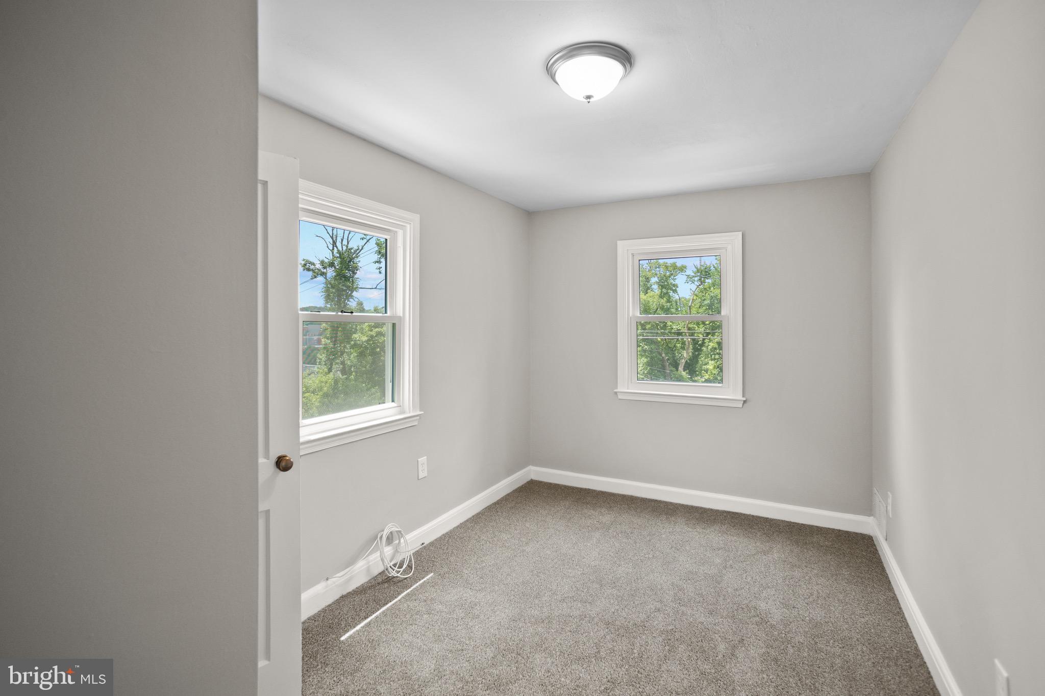 MEDFIELD - Residential