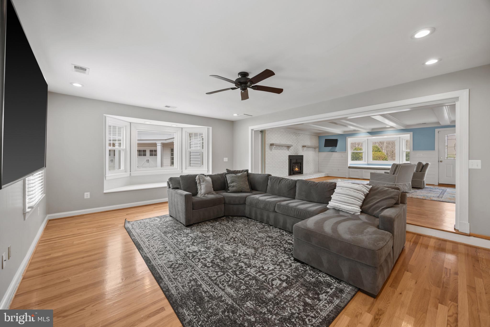 HARBOR HILLS - Residential