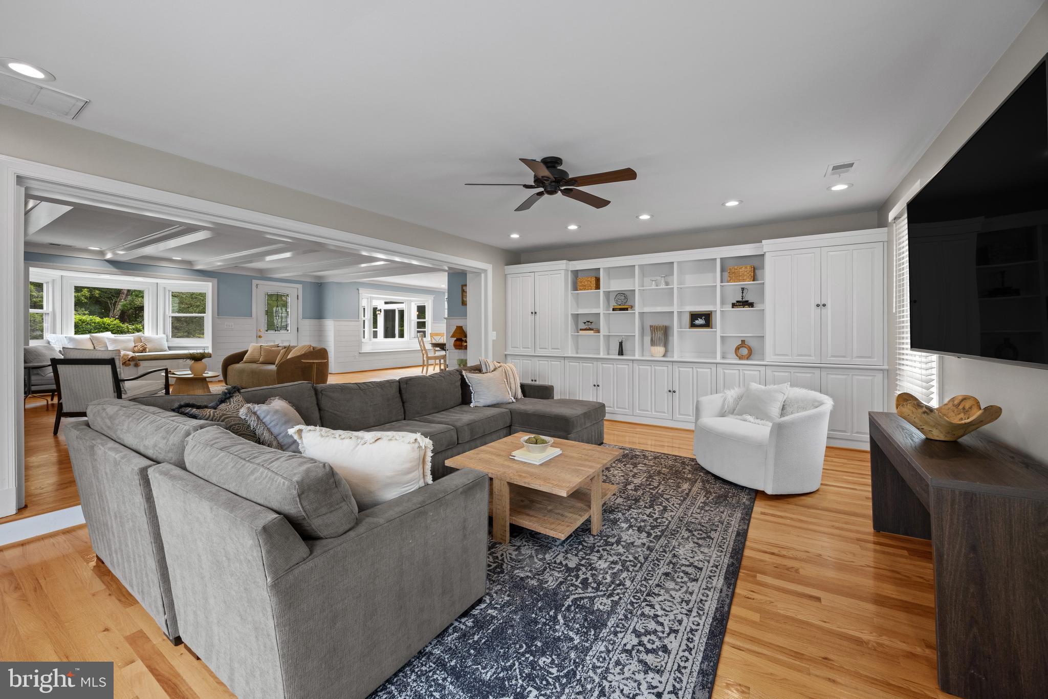 HARBOR HILLS - Residential
