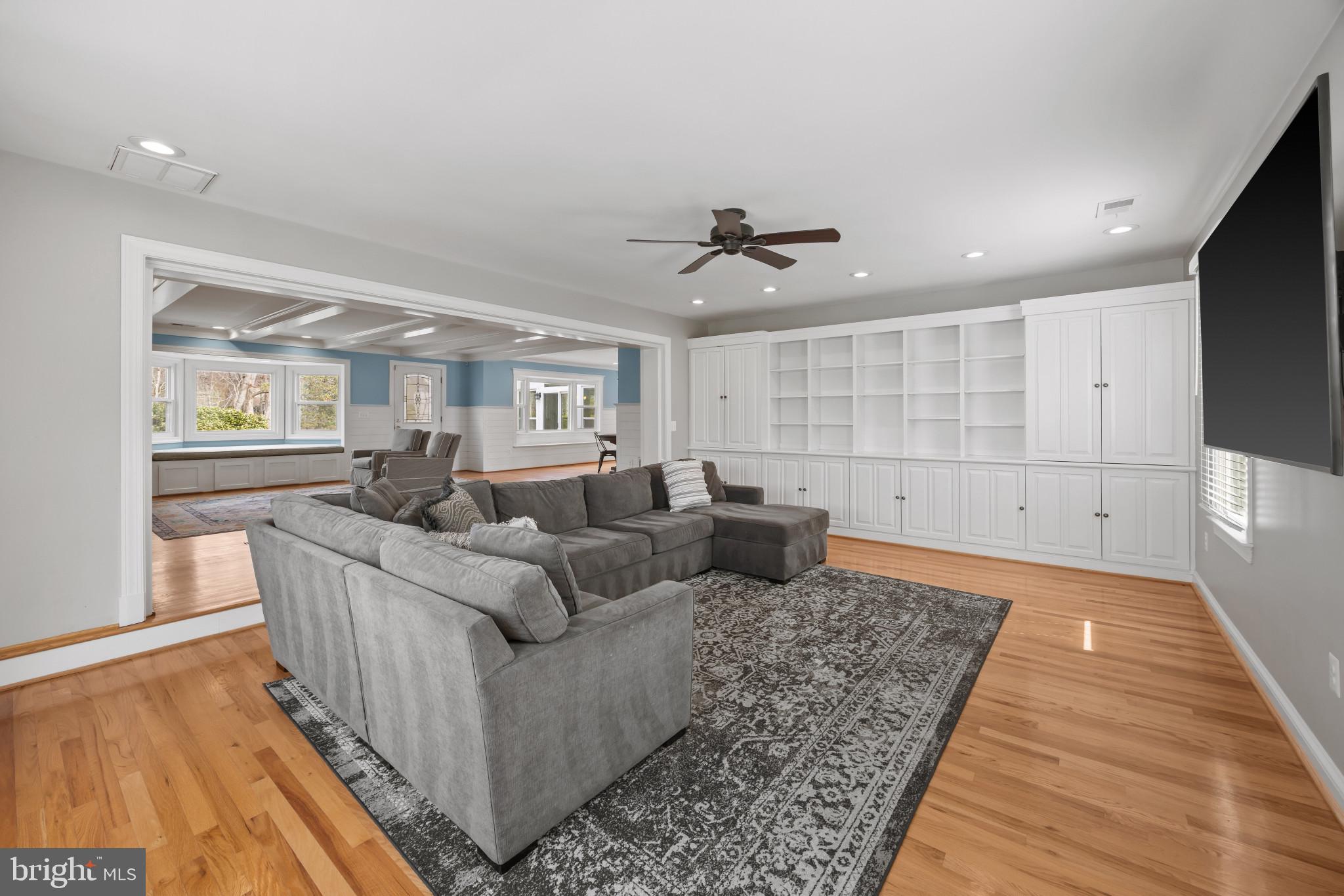 HARBOR HILLS - Residential