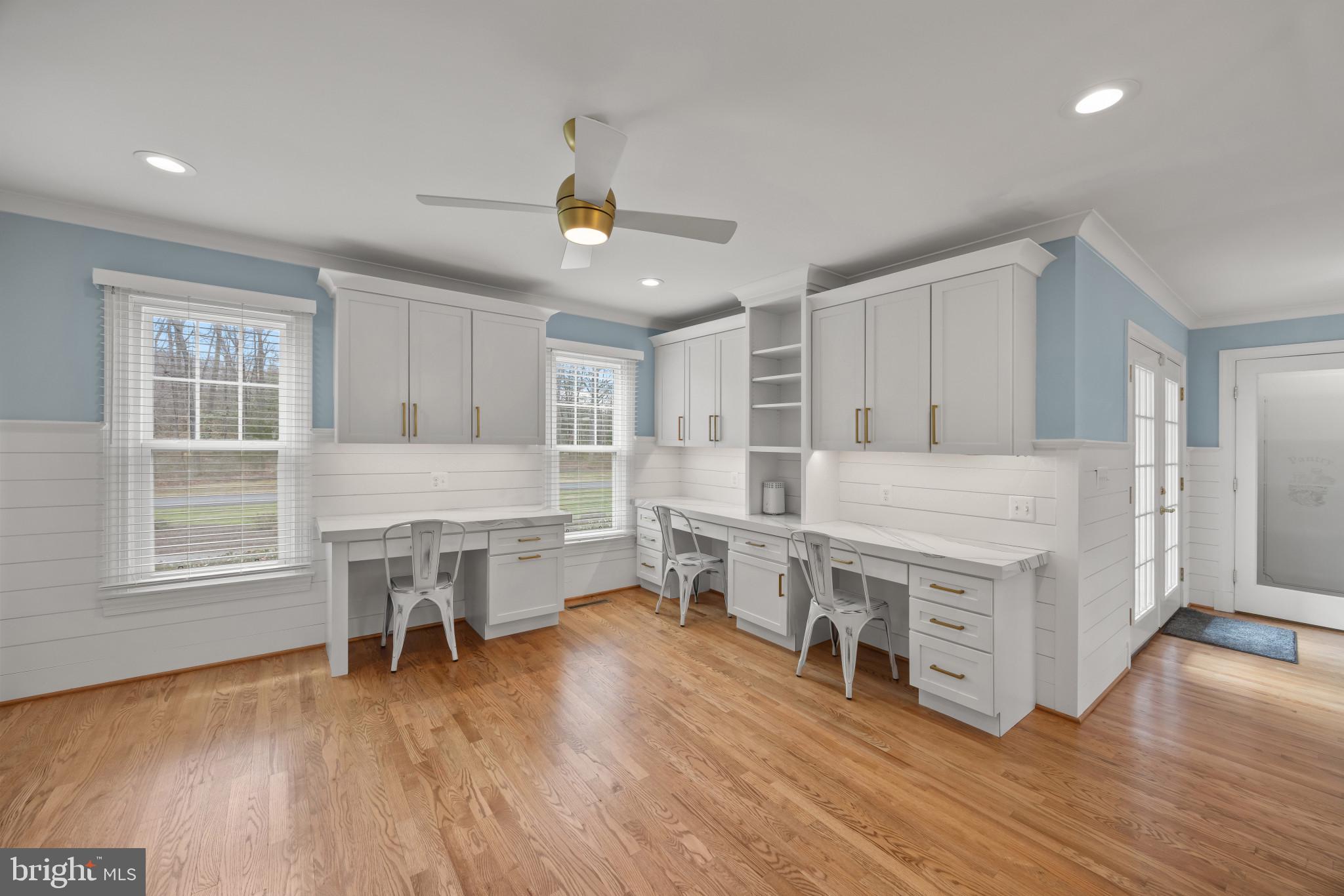 HARBOR HILLS - Residential