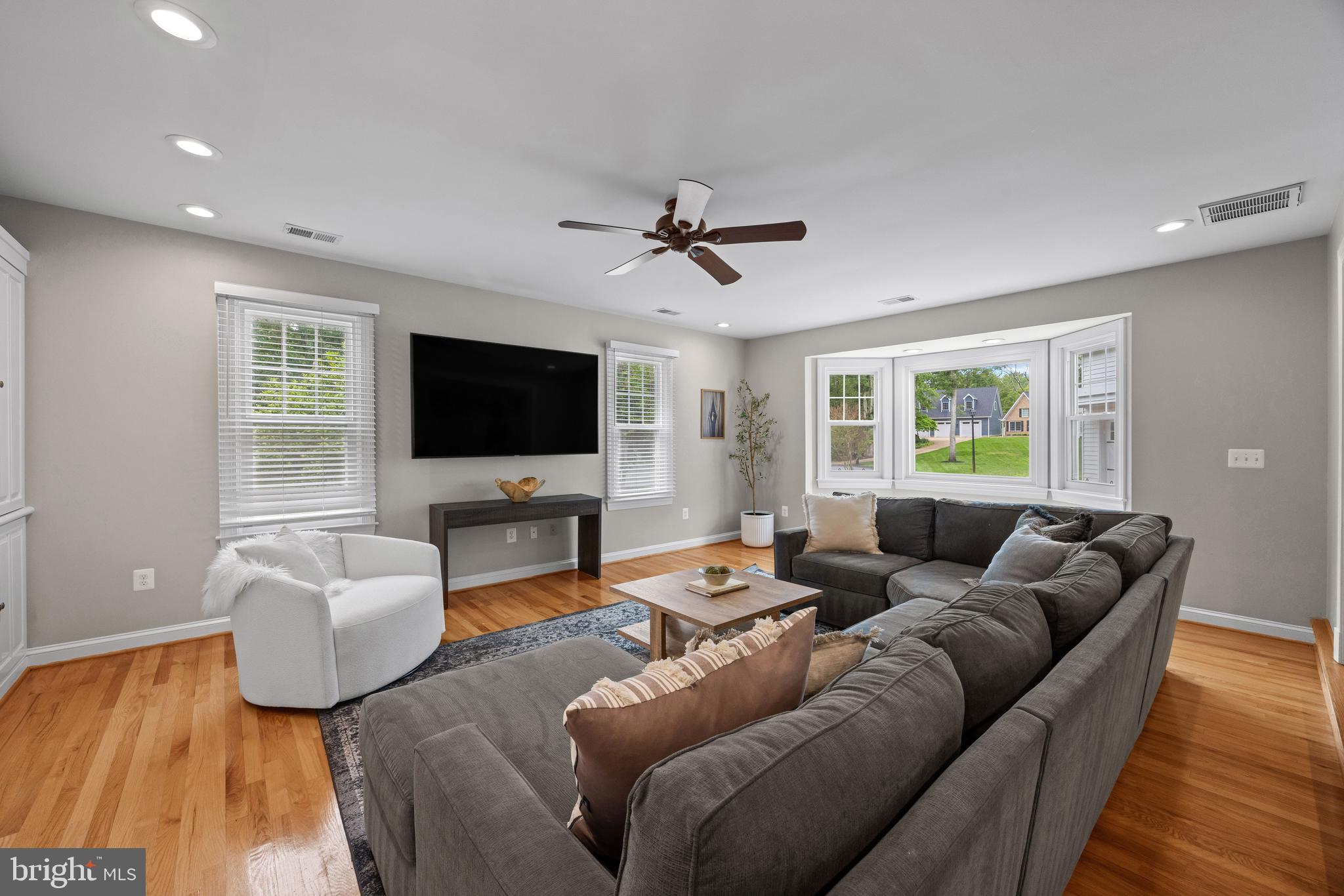 HARBOR HILLS - Residential