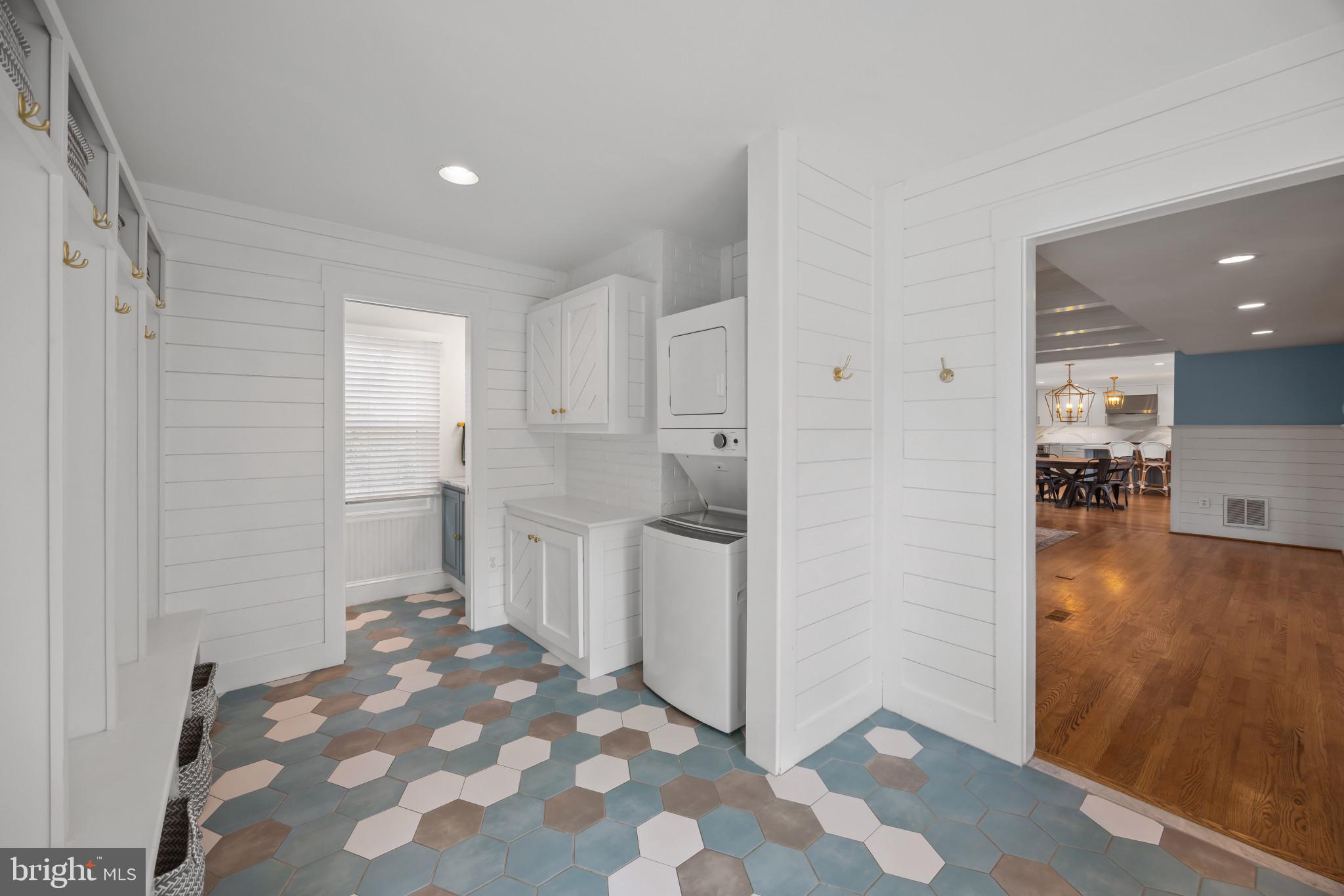 HARBOR HILLS - Residential