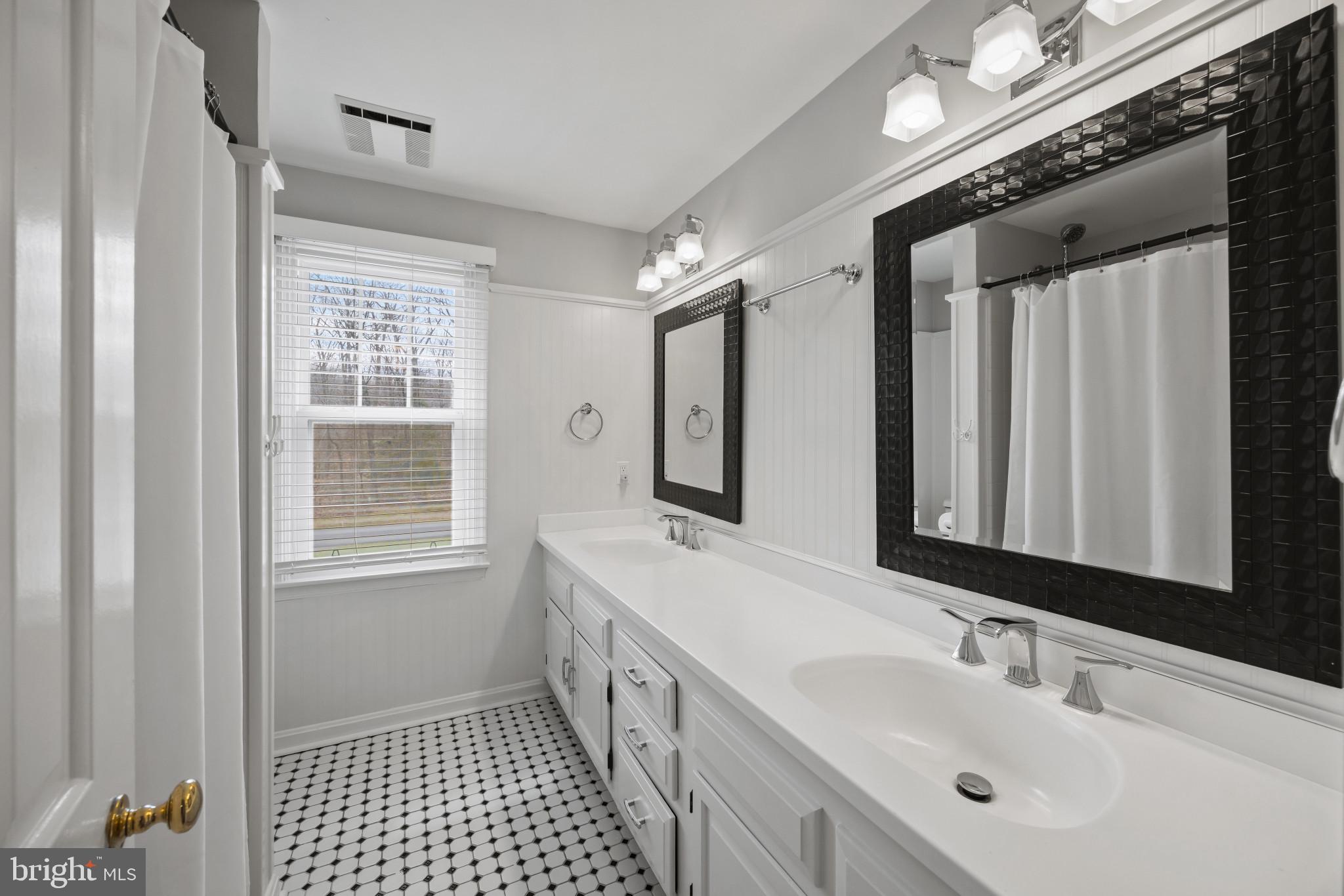 HARBOR HILLS - Residential