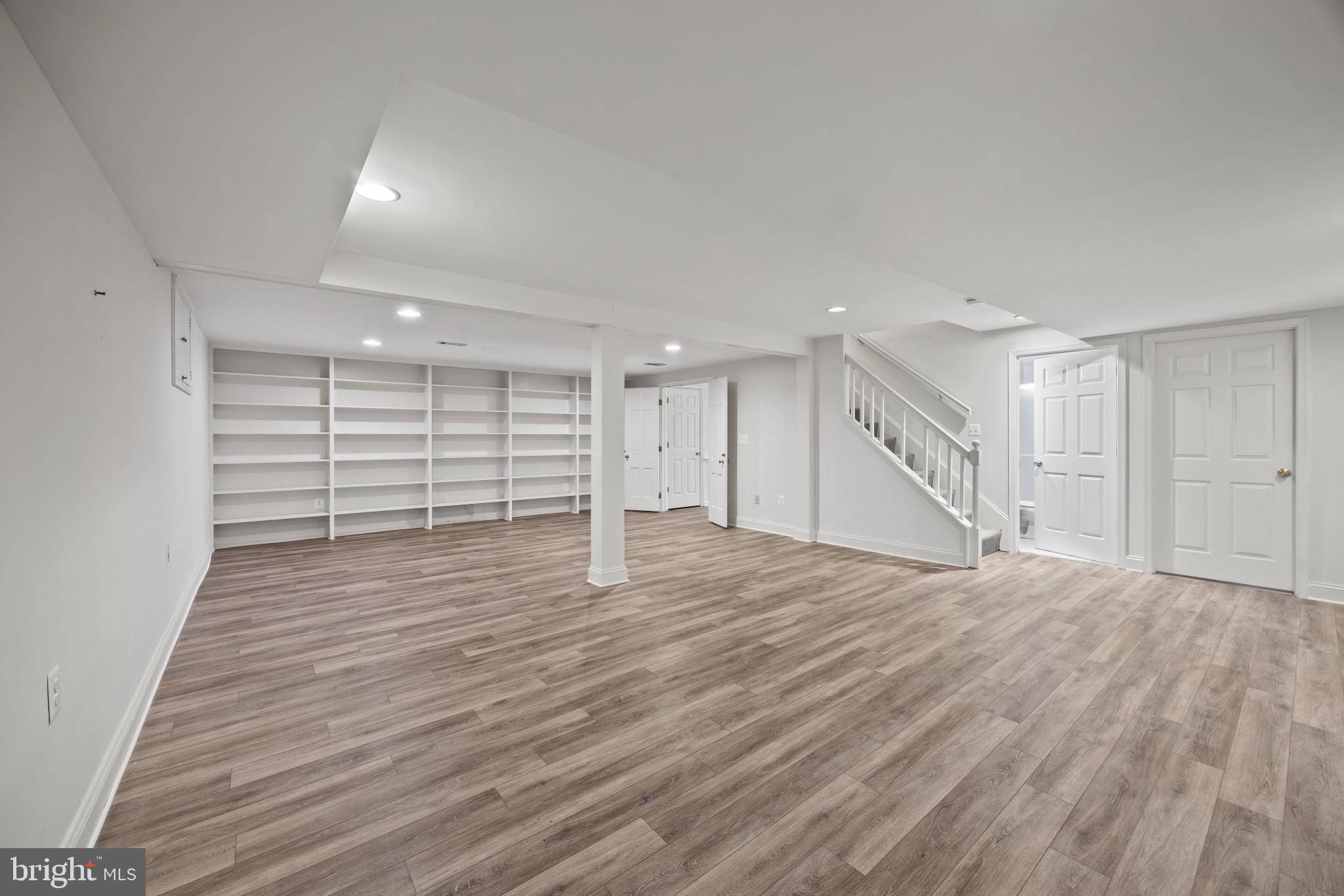 HARBOR HILLS - Residential