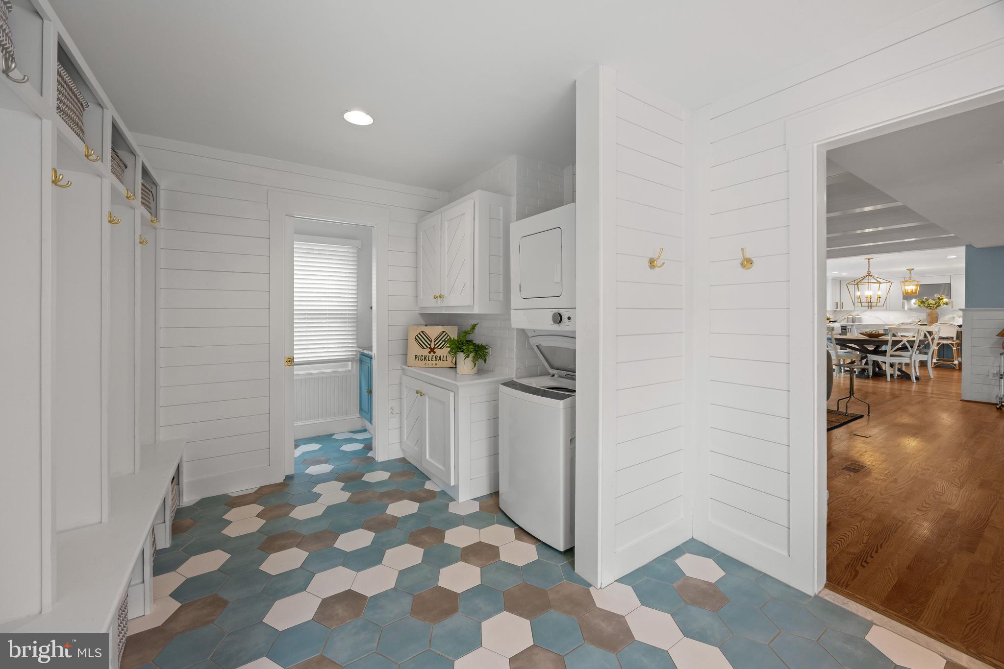 HARBOR HILLS - Residential