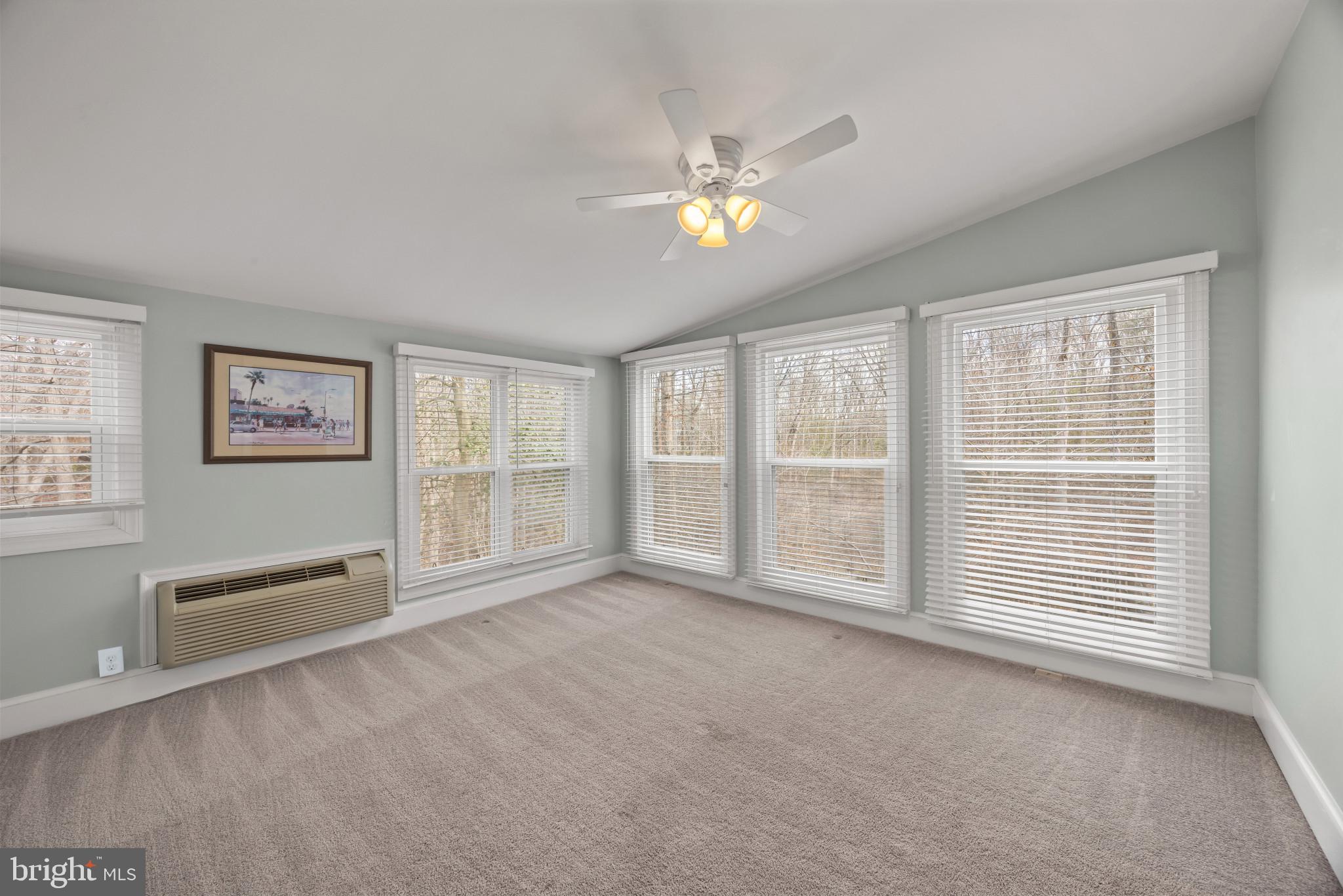 HARBOR HILLS - Residential