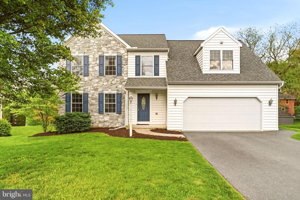 Photo of 608 Redwood Drive, LANCASTER, PA 17602 (MLS # PALA2087396)