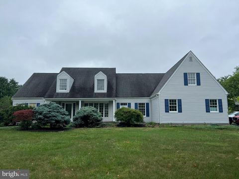 Homes For Sale - 17 Huntington Drive<br/> Mercer County, PRINCETON JUNCTION, NJ 08550